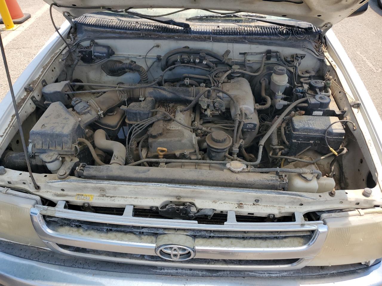 2000 Toyota Tacoma Xtracab VIN: 4TAVL52N0YZ610583 Lot: 64524535