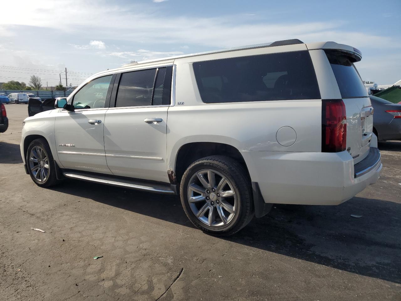 1gnskkkc6fr565211 1GNSKKKC6FR565211 2015 Chevrolet Suburban K1500 Ltz