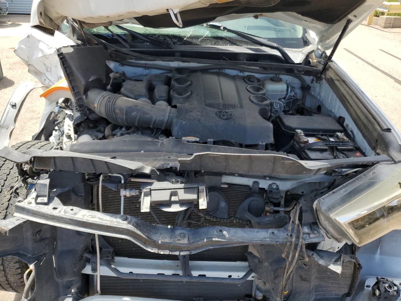2016 Toyota 4Runner Sr5/Sr5 Premium VIN: JTEBU5JR2G5313003 Lot: 64247105