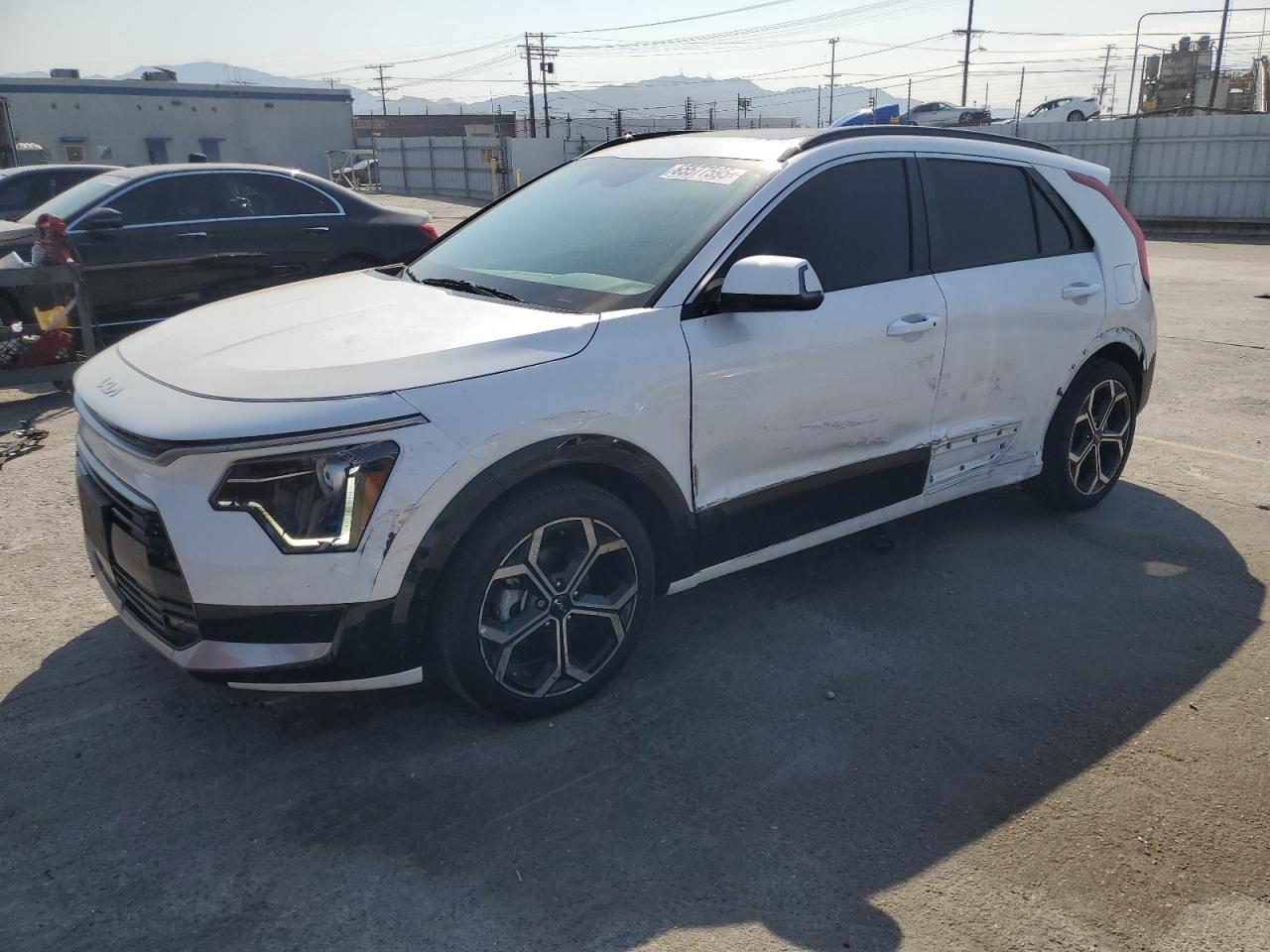 2023 Kia Niro Ex VIN: KNDCR3LE2P5052609 Lot: 65577595