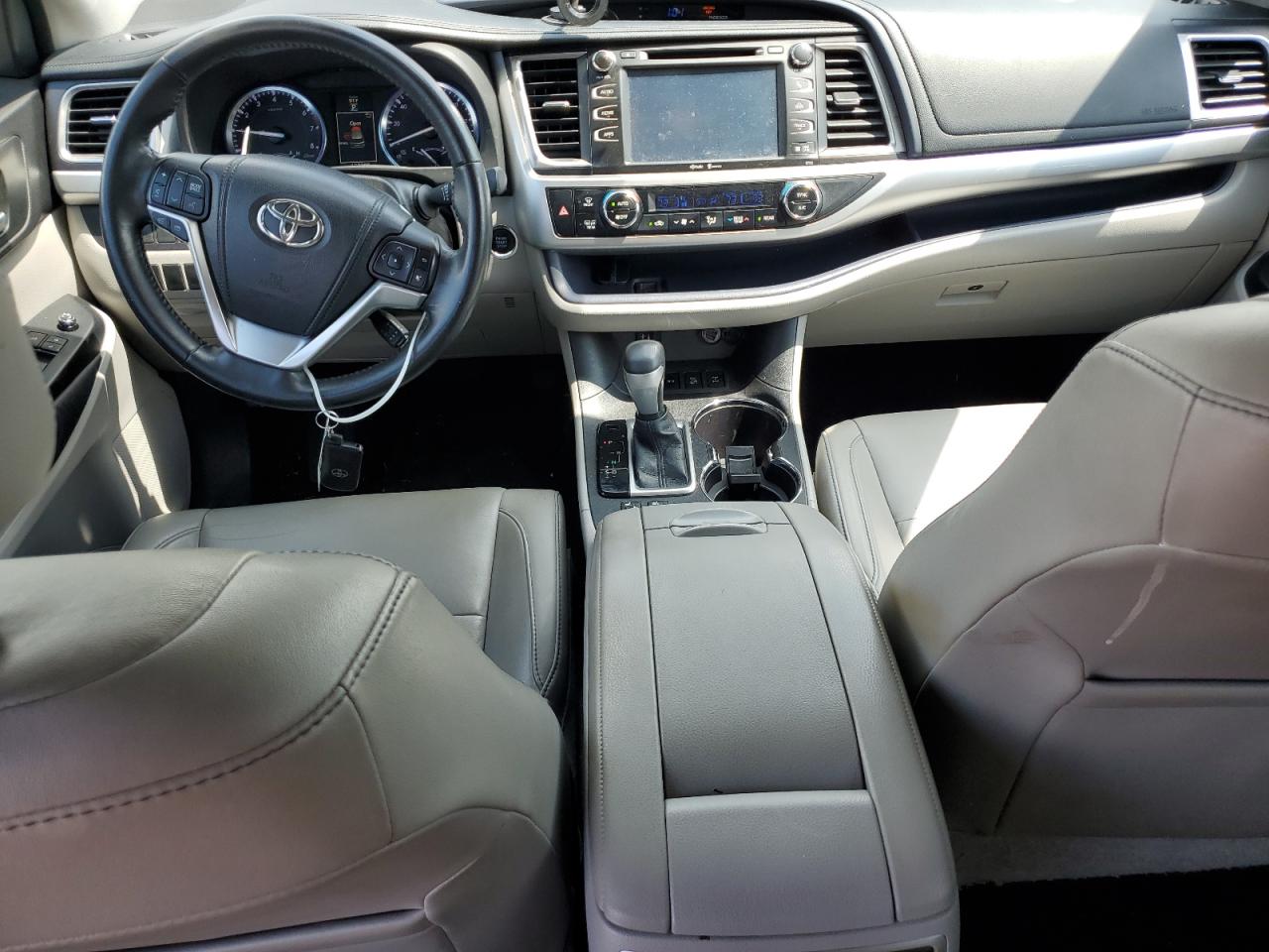 2015 Toyota Highlander Xle VIN: 5TDJKRFH4FS117165 Lot: 65437715