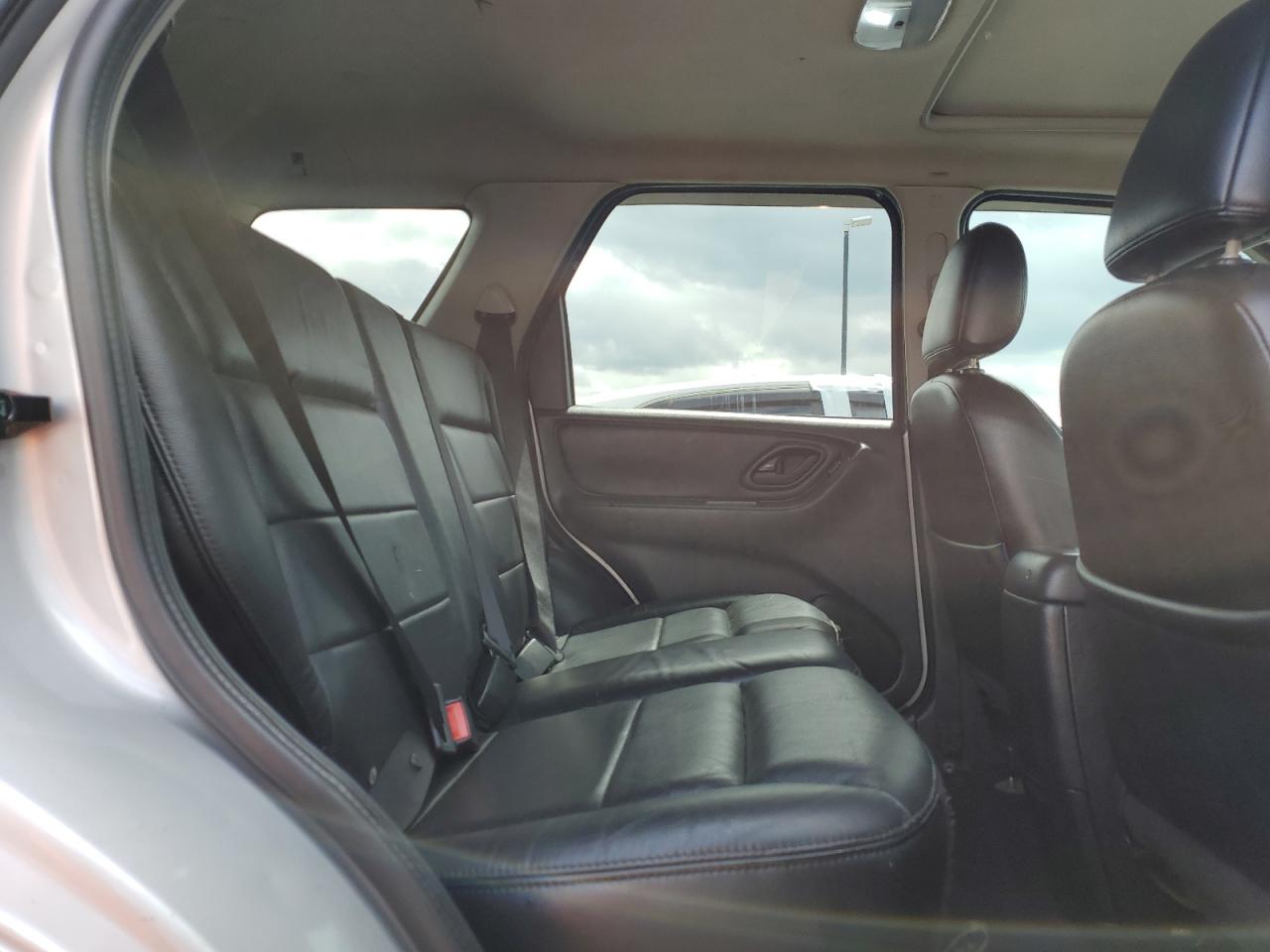 2005 Ford Escape Limited VIN: 1FMCU94165KA11181 Lot: 62880725