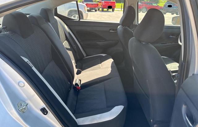  NISSAN VERSA 2021 Silver