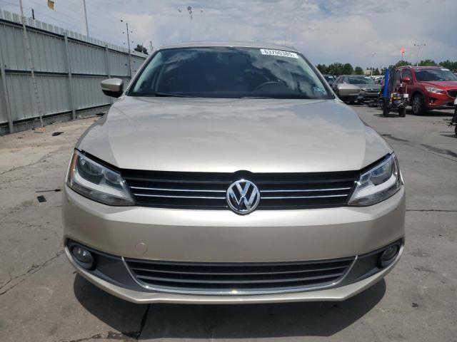  VOLKSWAGEN JETTA 2013 Кремовый