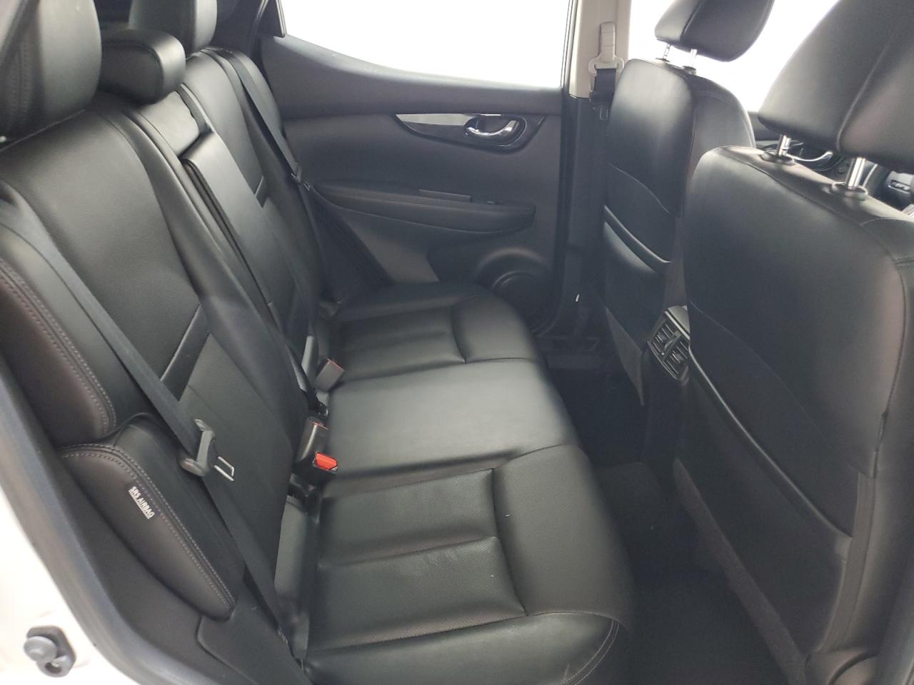 2022 Nissan Rogue Sport Sl VIN: JN1BJ1CWXNW493740 Lot: 64353845