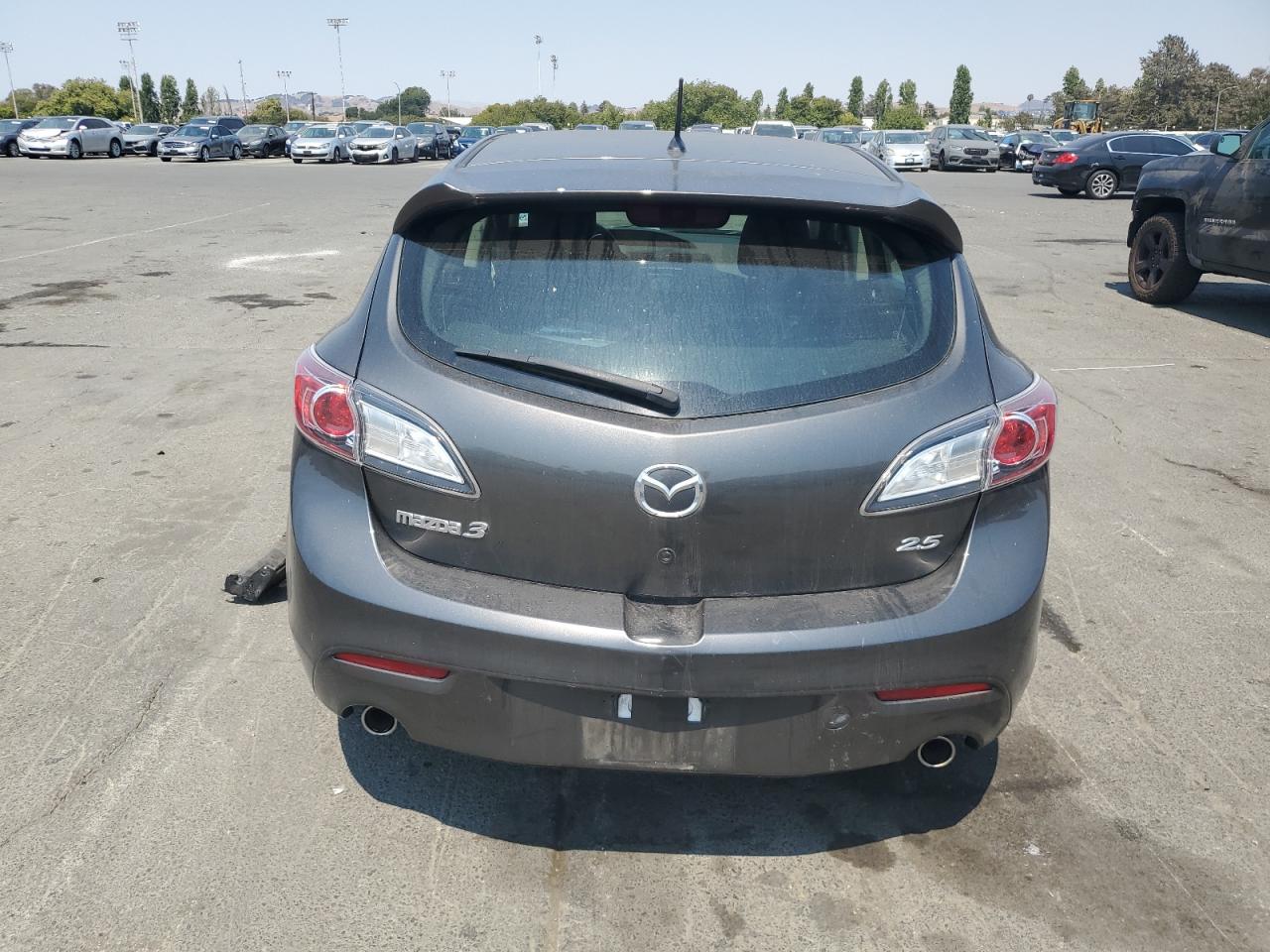 2011 Mazda 3 S VIN: JM1BL1K65B1396270 Lot: 62343245