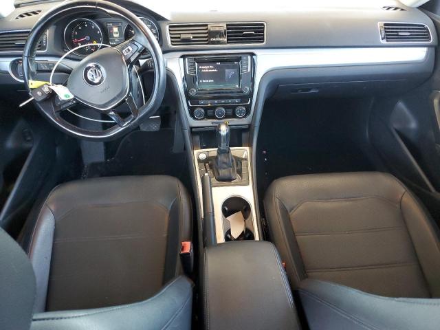 VOLKSWAGEN PASSAT 2019 Szary