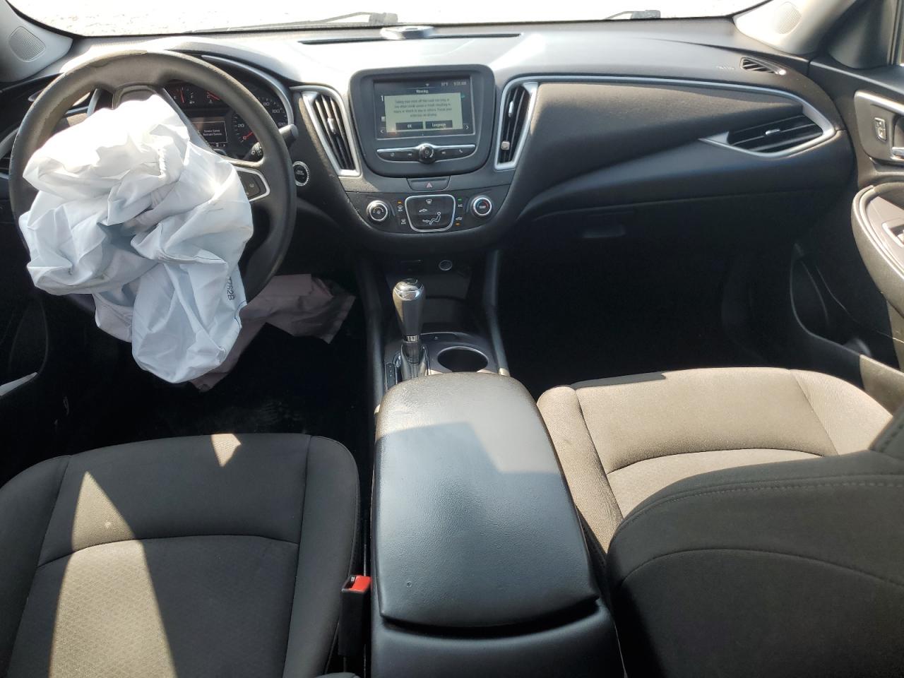 1g1zb5st2jf228952 1G1ZB5ST2JF228952 2018 Chevrolet Malibu Ls