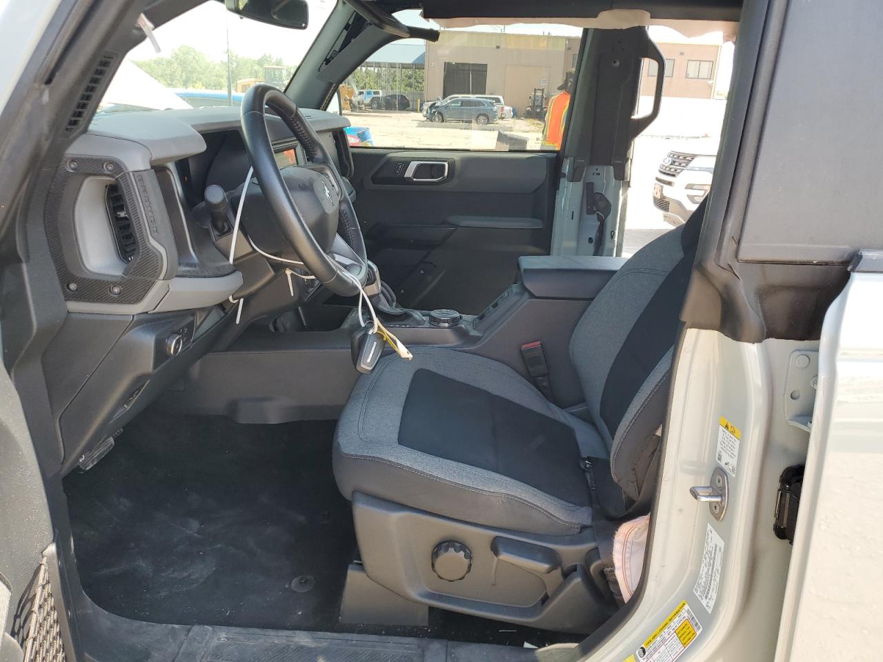 2022 Ford Bronco Base VIN: 1FMEE5BP9NLB21772 Lot: 63453055