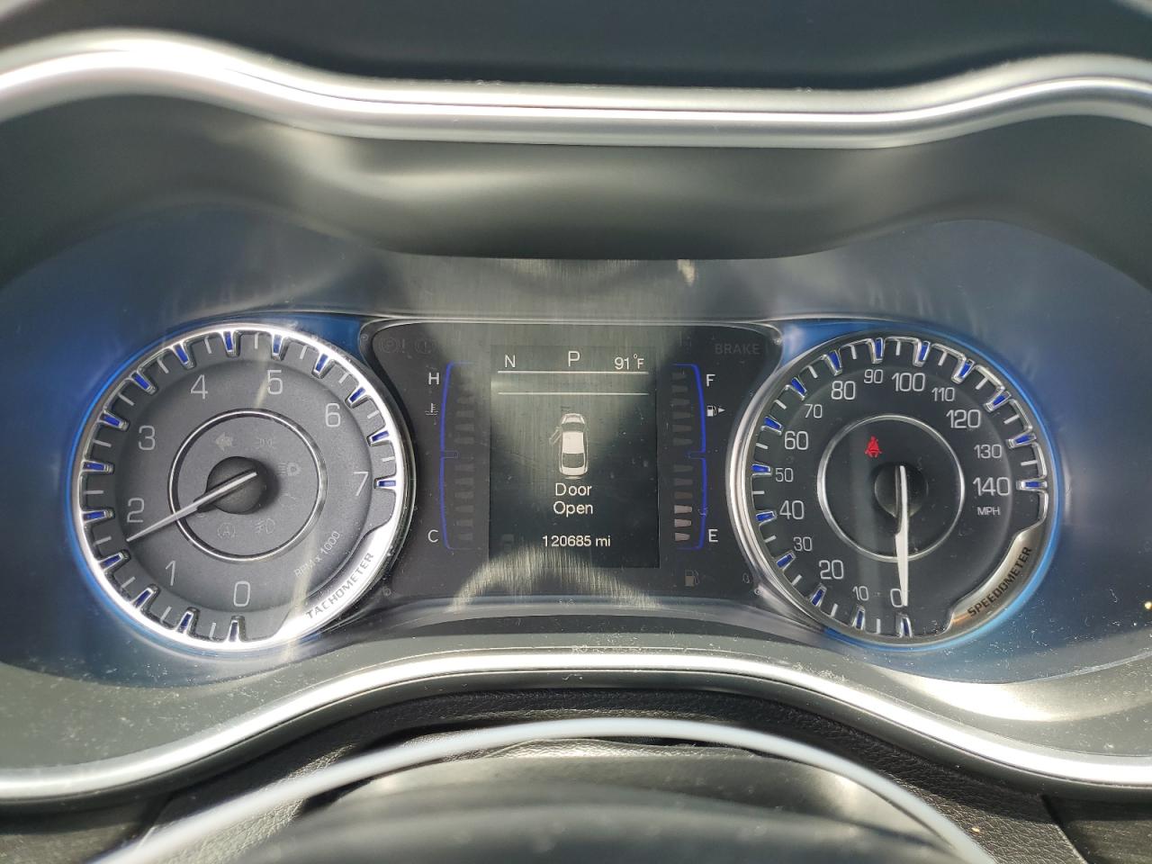 2015 Chrysler 200 Limited VIN: 1C3CCCAB5FN686171 Lot: 66435995