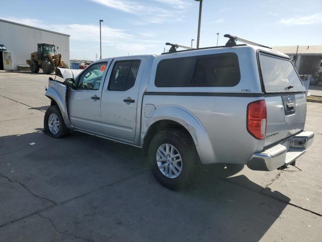  NISSAN FRONTIER 2017 Серебристый