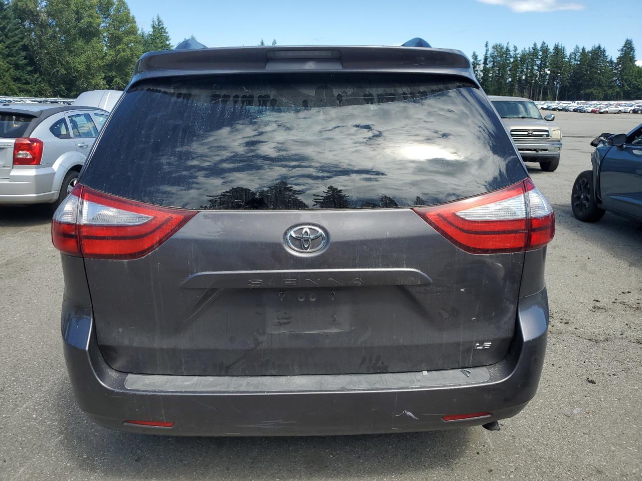 2015 Toyota Sienna Le VIN: 5TDKK3DC8FS610520 Lot: 64428065