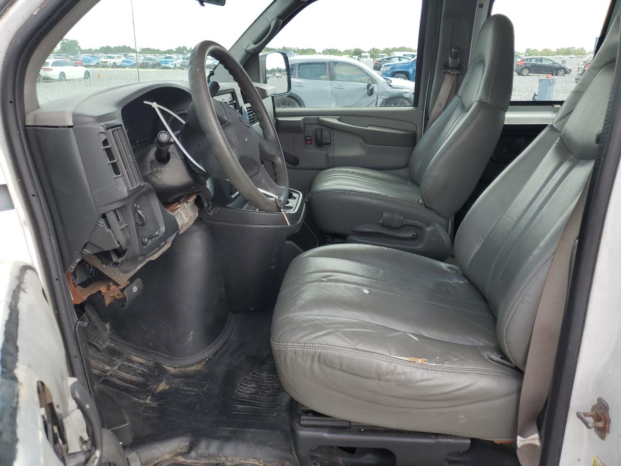 2006 Chevrolet Express G1500 VIN: 1GCFG15X961272034 Lot: 65204755