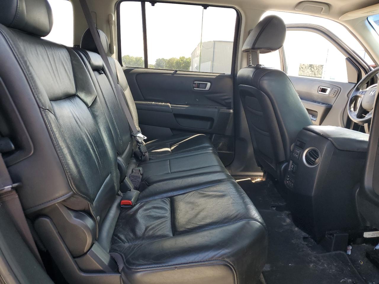 2011 Honda Pilot Touring VIN: 5FNYF3H93BB010709 Lot: 62604055