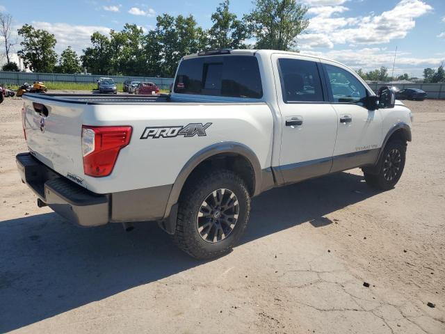  NISSAN TITAN 2019 Biały