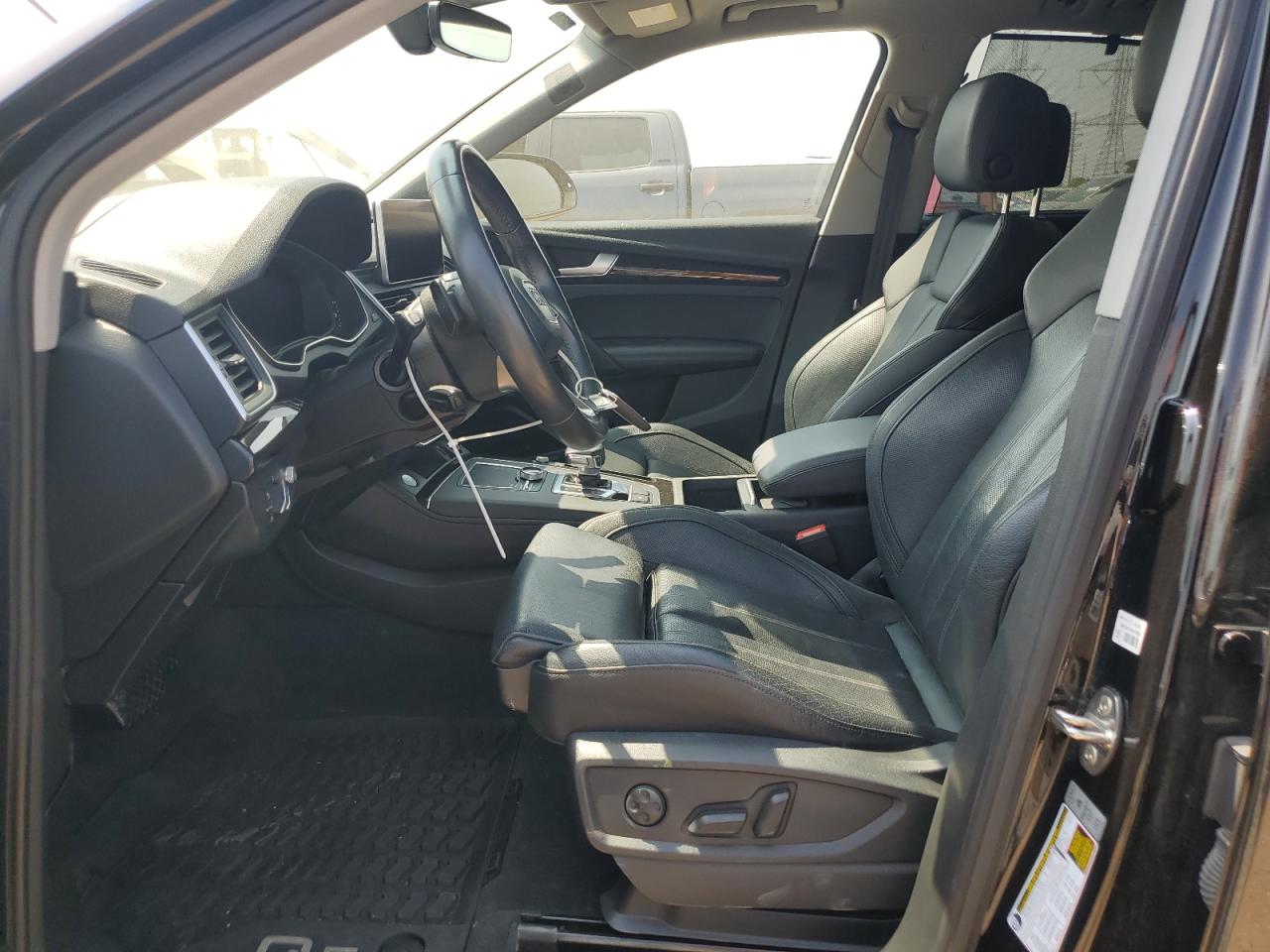 wa1cnafy4j2208190 WA1CNAFY4J2208190 2018 Audi Q5 Prestige