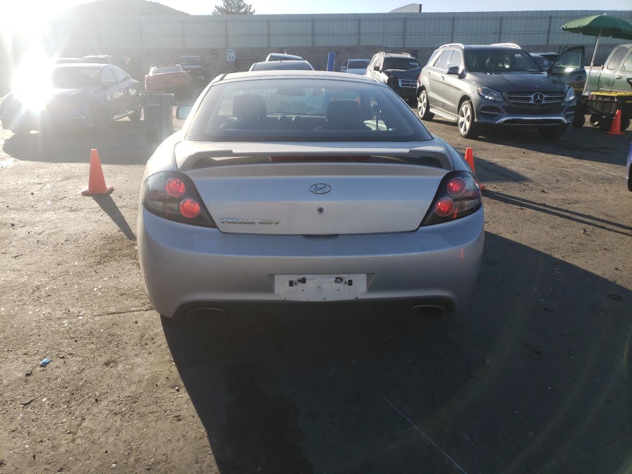 2008 Hyundai Tiburon Gs VIN: KMHHM66D48U293082 Lot: 64401385