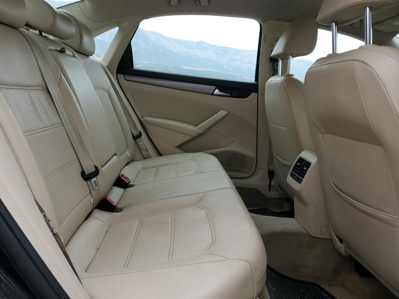 2015 Volkswagen Passat Se VIN: 1VWBT7A37FC027556 Lot: 65448115