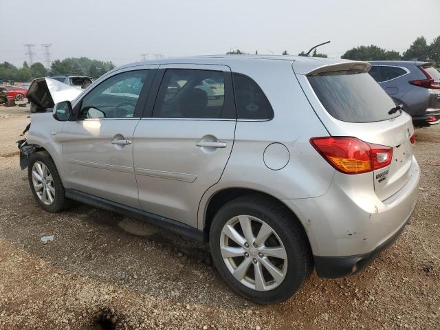  MITSUBISHI OUTLANDER 2015 Srebrny
