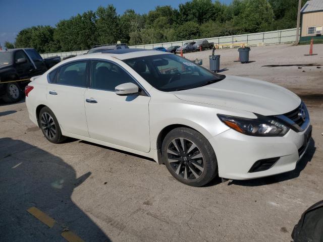  NISSAN ALTIMA 2017 Biały