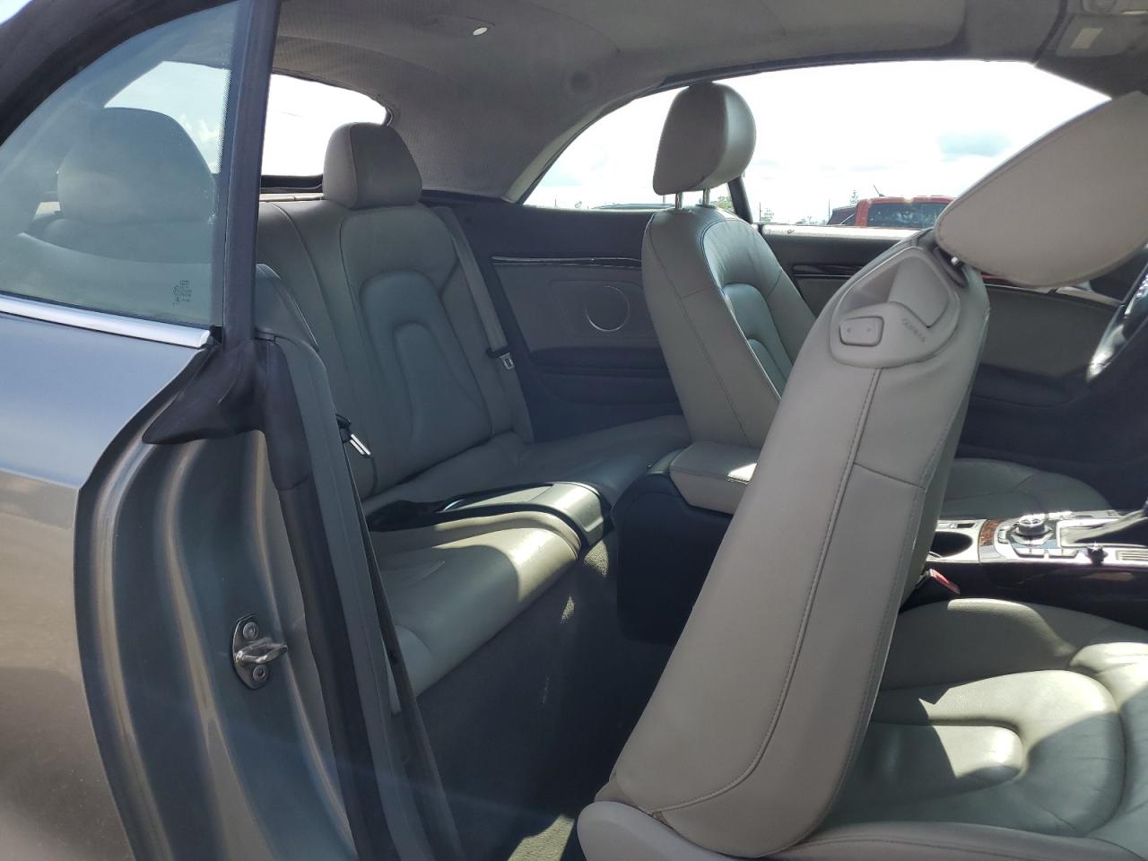 2010 Audi A5 Premium Plus VIN: WAUJFAFH7AN013156 Lot: 63776815