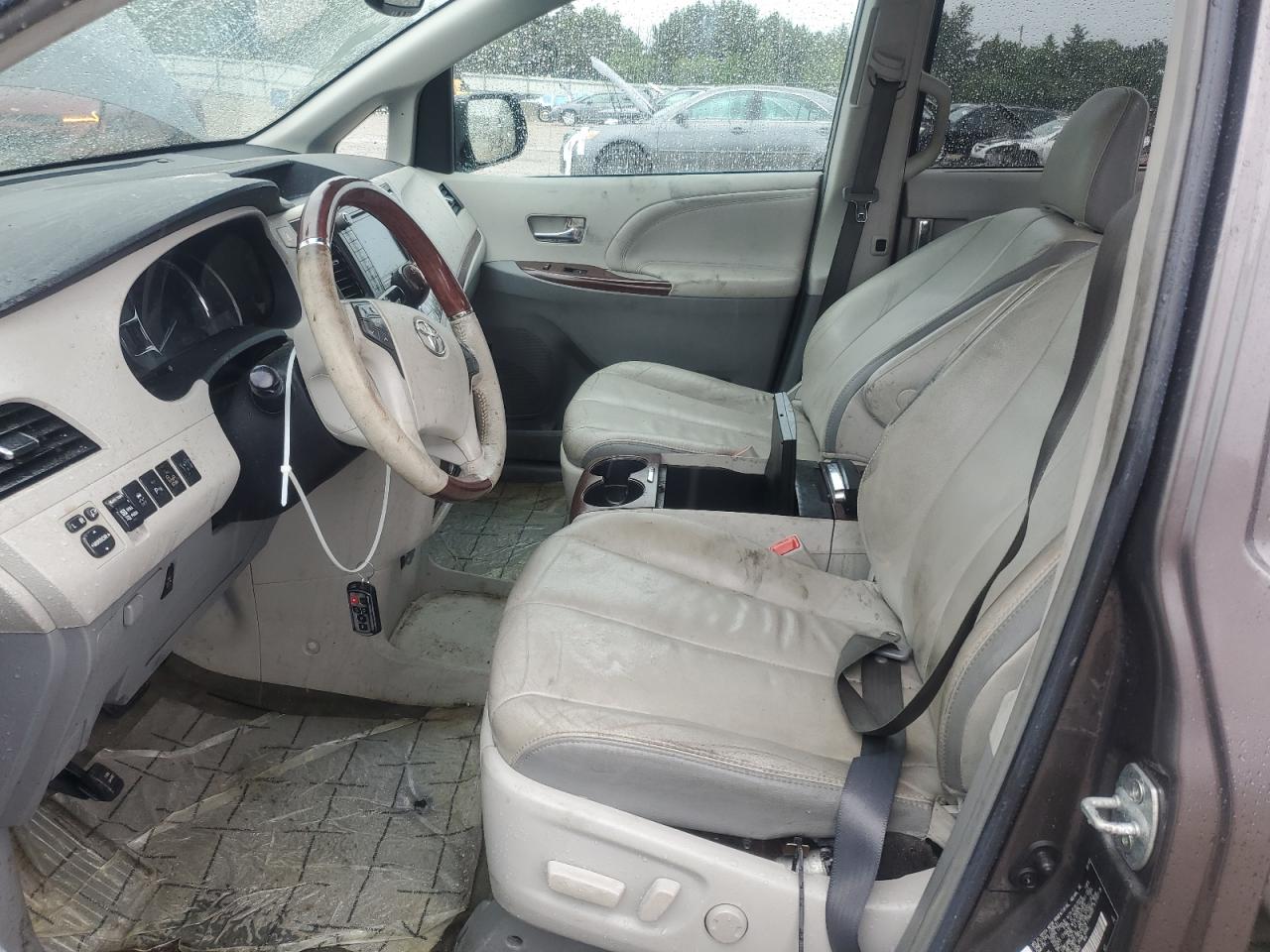 2013 Toyota Sienna Xle VIN: 5TDYK3DC6DS358063 Lot: 66729285