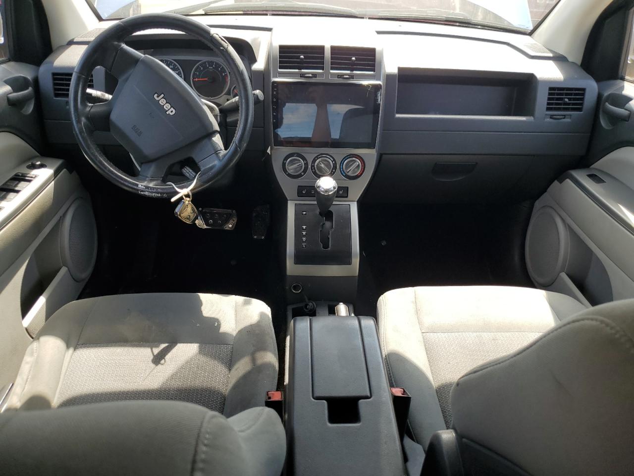 2007 Jeep Compass VIN: 1J8FF47W47D130093 Lot: 63621075