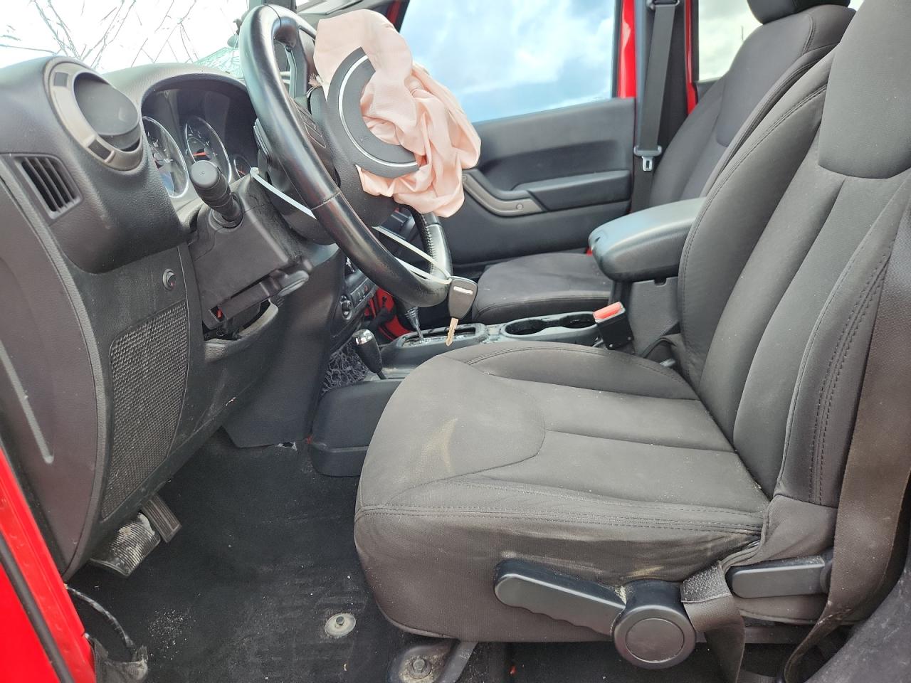 2014 Jeep Wrangler Unlimited Sport VIN: 1C4BJWDG5EL284456 Lot: 64797095