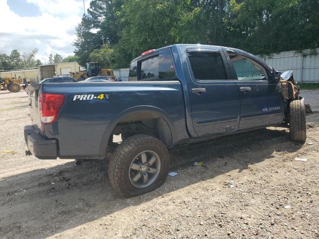  NISSAN TITAN 2015 Granatowy
