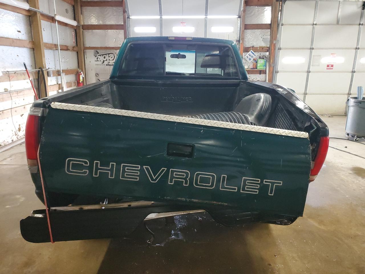 1997 Chevrolet Gmt-400 K1500 VIN: 1GCEK14W0VZ223453 Lot: 64666665