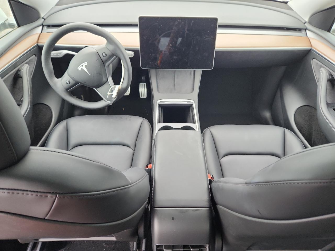 2024 Tesla Model Y VIN: 7SAYGDEF6RF041558 Lot: 64287405