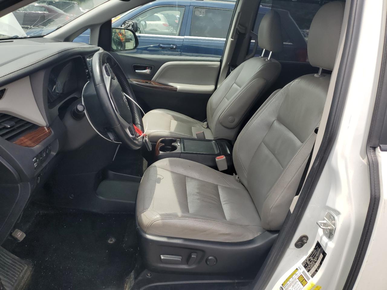 2018 Toyota Sienna Xle VIN: 5TDDZ3DC2JS192436 Lot: 62954895