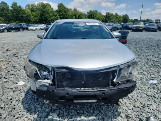  TOYOTA CAMRY 2014 Srebrny