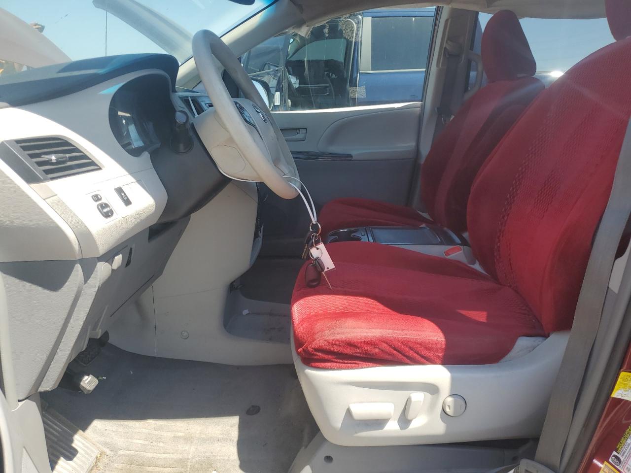 2013 Toyota Sienna Le VIN: 5TDKK3DC2DS331688 Lot: 65268245