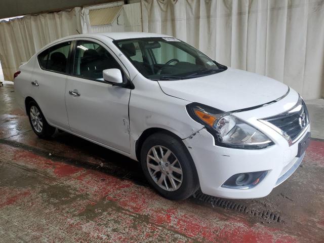  NISSAN VERSA 2018 Белы
