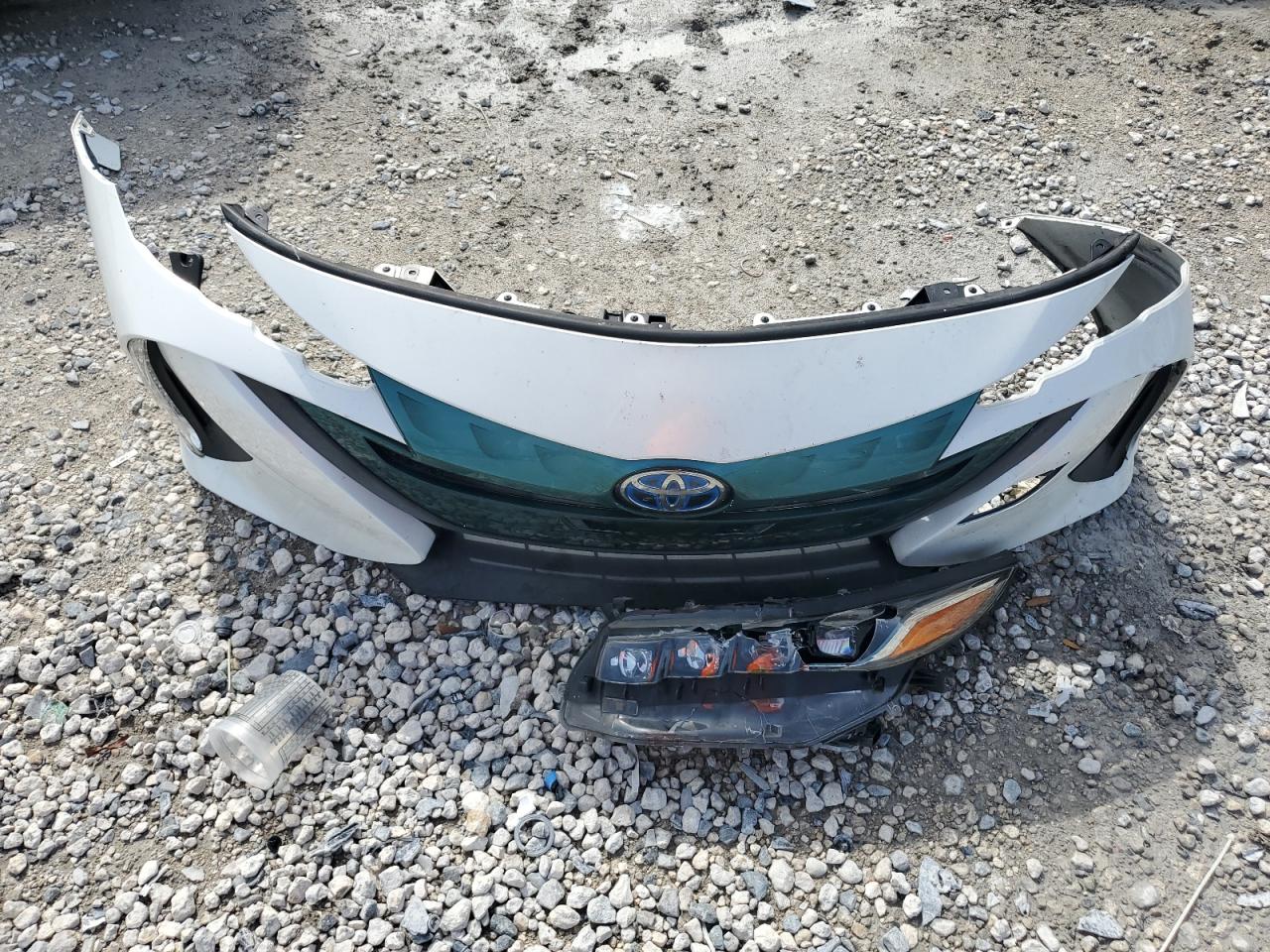2017 Toyota Prius Prime VIN: JTDKARFPXH3001214 Lot: 64726805