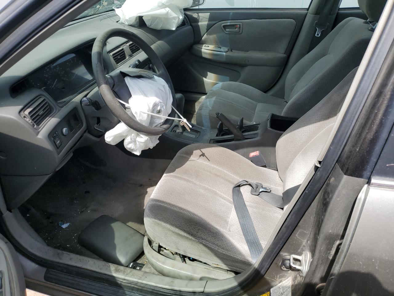 2000 Toyota Camry Le VIN: JT2BG28KXY0504971 Lot: 60898055