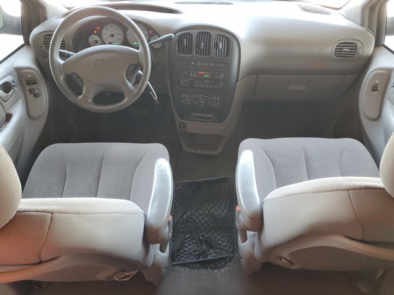 2002 Dodge Grand Caravan Sport VIN: 2B4GP44372R739846 Lot: 64702965