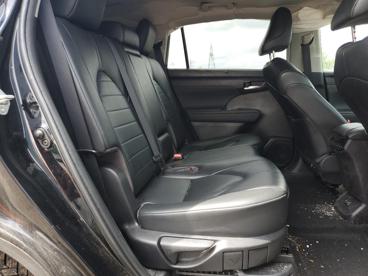 2021 Toyota Highlander Platinum VIN: 5TDFZRBH4MS105747 Lot: 61947545