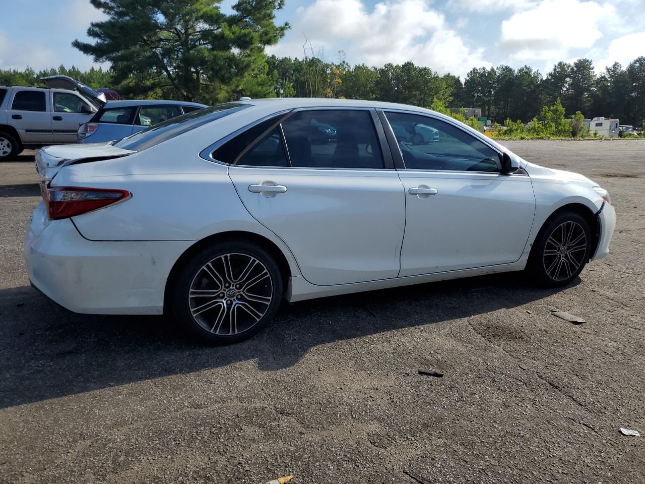 4t1bf1fk8gu155528 4T1BF1FK8GU155528 2016 Toyota Camry Le