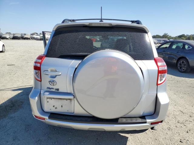  TOYOTA RAV4 2012 Srebrny