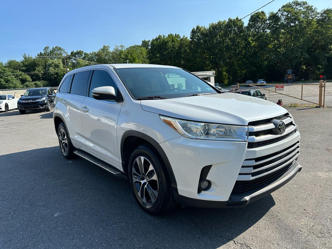 2018 Toyota Highlander Le VIN: 5TDZZRFHXJS247006 Lot: 66487745