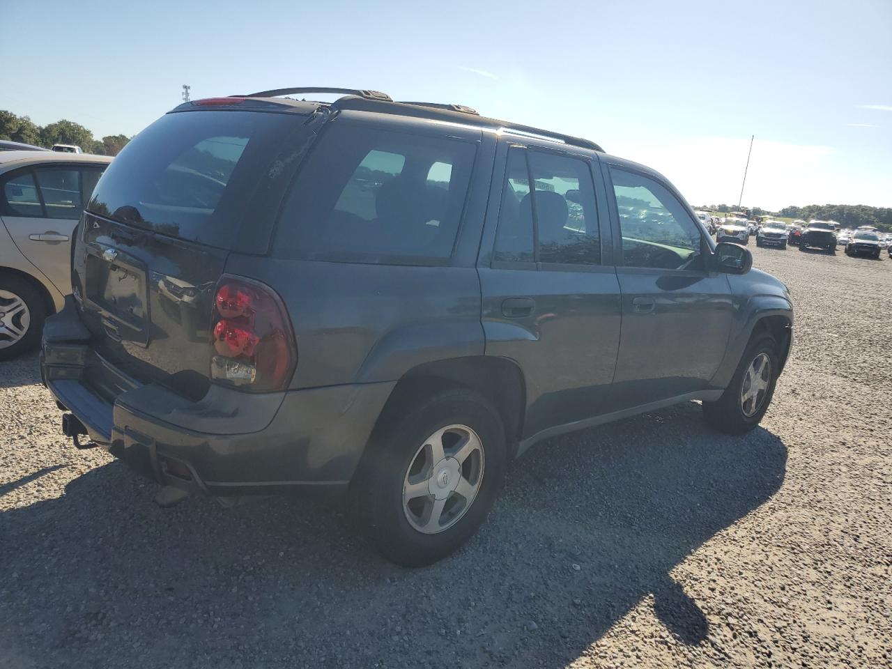 1gnds13s752159373 1GNDS13S752159373 2005 Chevrolet Trailblazer Ls