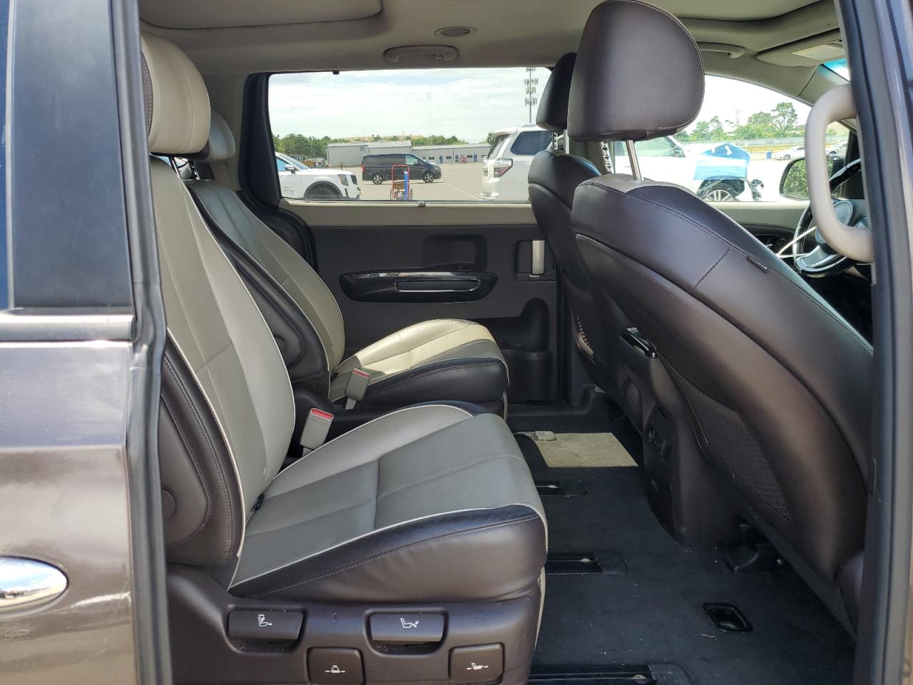 2016 Kia Sedona Sxl VIN: KNDME5C10G6141923 Lot: 64624705