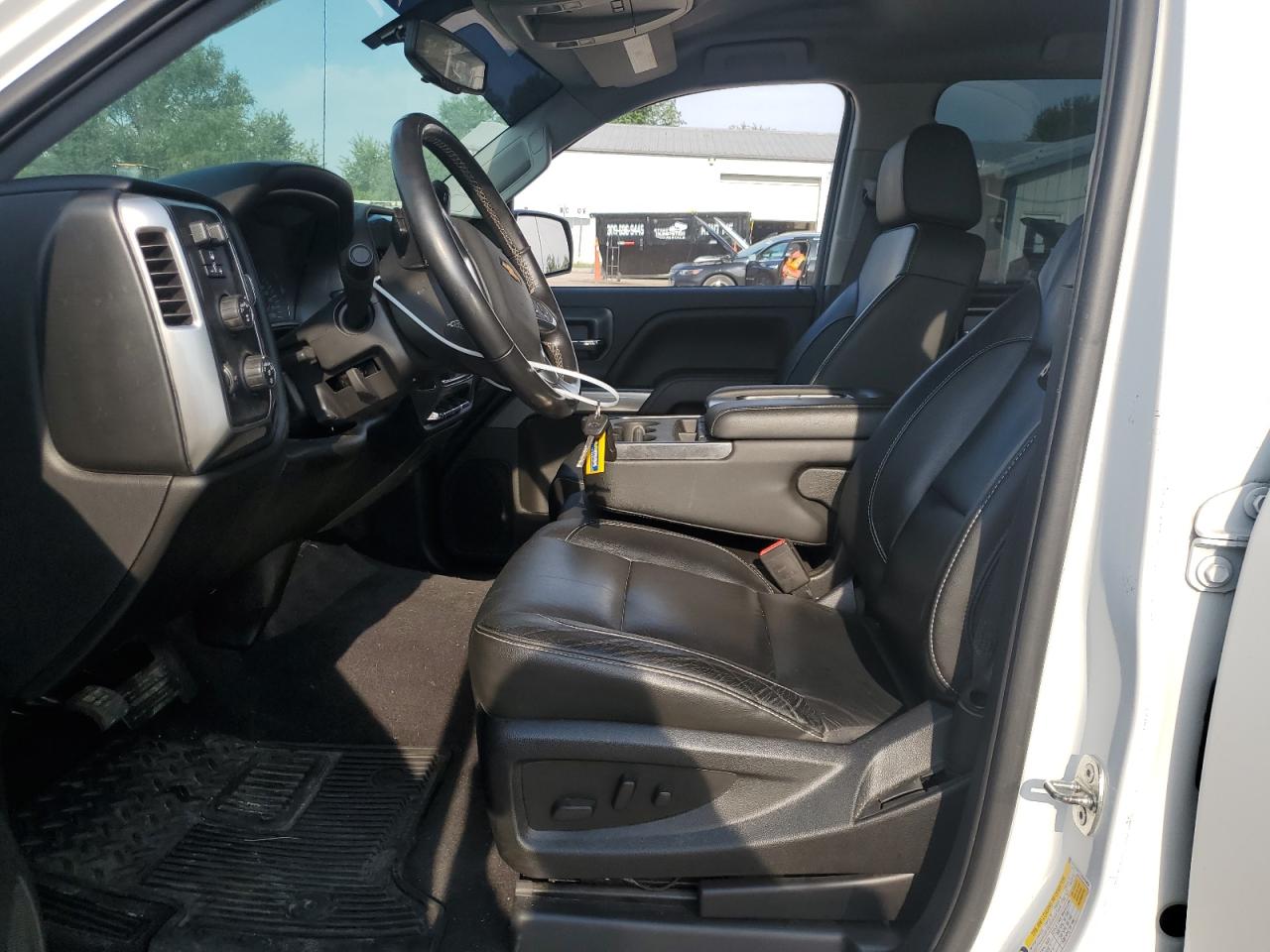 2018 Chevrolet Silverado K1500 Lt VIN: 3GCUKREC1JG472403 Lot: 64994535