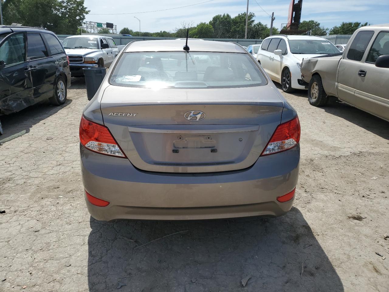 2013 Hyundai Accent Gls VIN: KMHCT4AE7DU429555 Lot: 63420605