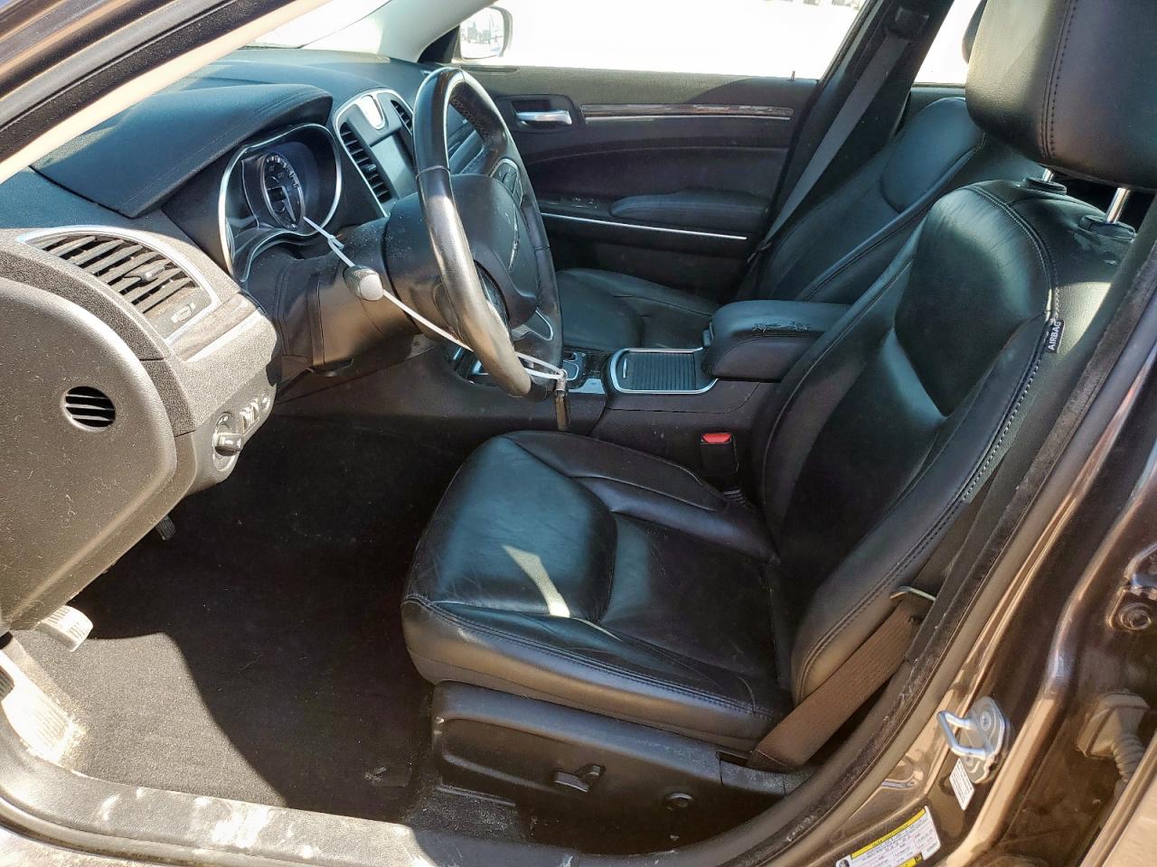 2021 Chrysler 300 Touring VIN: 2C3CCAAG2MH680057 Lot: 63835355