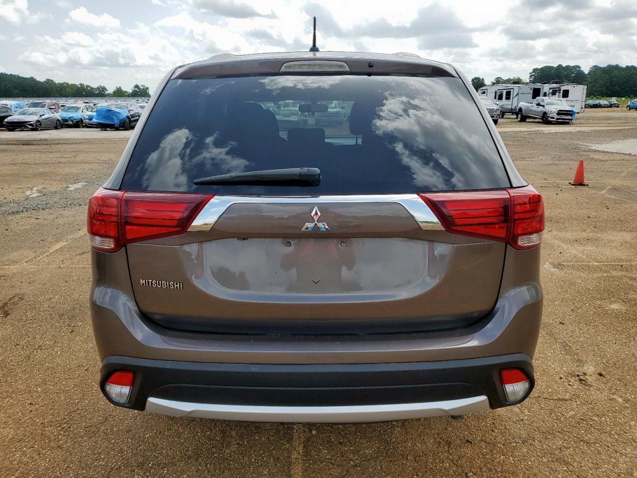 2016 Mitsubishi Outlander Se VIN: JA4AD3A39GZ003501 Lot: 64223055