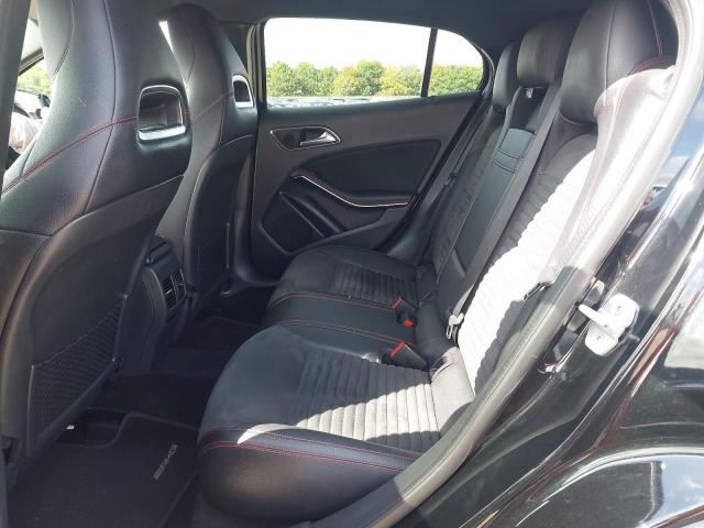 2016 MERCEDES-BENZ GLA 220 D 4MATIC AMG LINE 