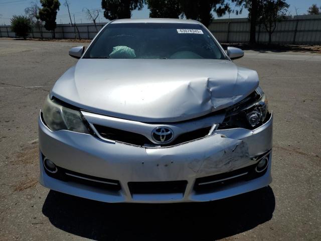  TOYOTA CAMRY 2012 Srebrny